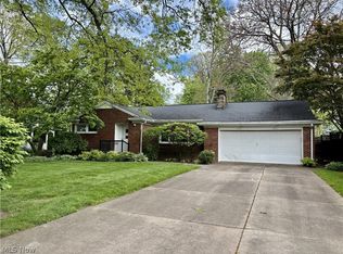 319 Bachtel St SE, North Canton, OH 44720