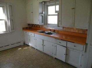 38244 N North Ave, Beach Park, IL 60087