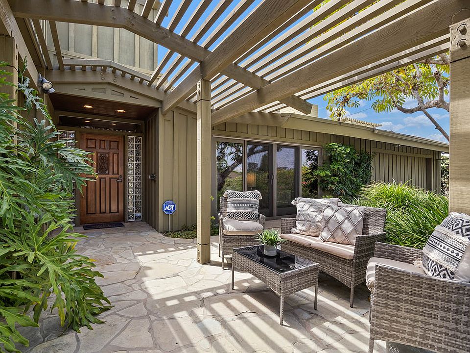 1st image of 1466 Catalina Blvd