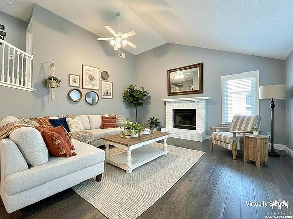 3rd image of 539 Bently Dr