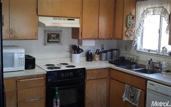 4th image of 160 Stanislaus Ave