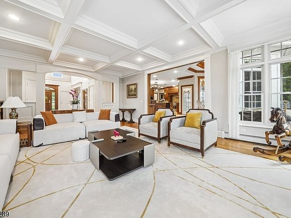 3rd image of 22 High Hill Ct