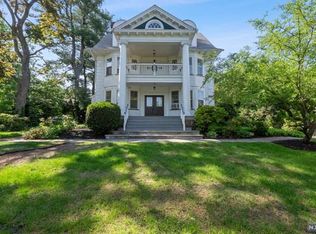 29 Colonial Ter, Nutley, NJ 07110