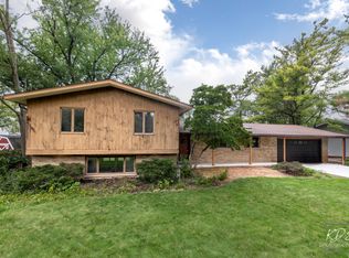 3S664 Delles Rd, Naperville, IL 60563