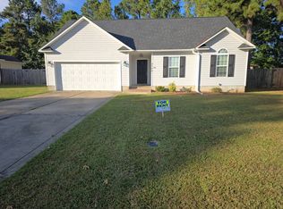3700 Pioneer Dr, Hope Mills, NC 28348