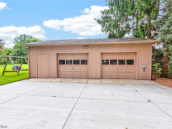 3rd image of 916 Milan Ave
