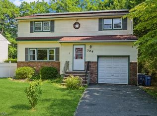 304 Marsh Pl, Plainfield, NJ 07060