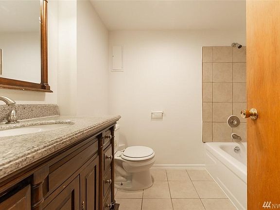 5th image of 5714 35th Ave NE #A