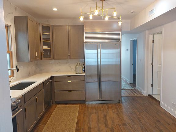 2nd image of 2932 N Hoyne Ave #2