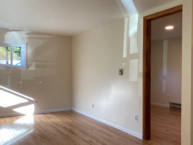 23-25 Maple Ave #25A — Photo 4