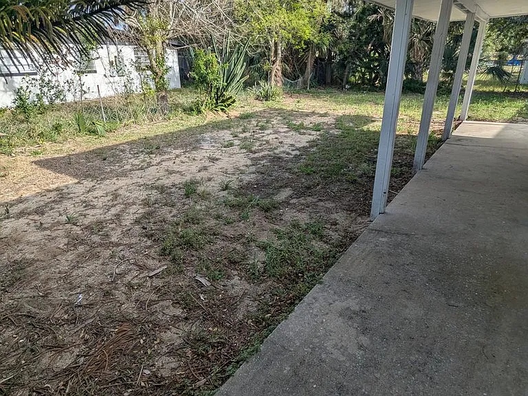 1013 Lewis Dr — Photo 12
