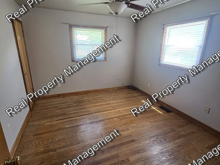 6839 Harrison St — Photo 5