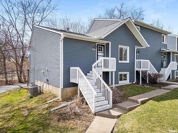2nd image of 3320 N Willow Ct
