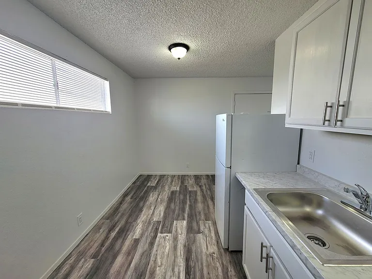 1635 Palm St — Photo 5