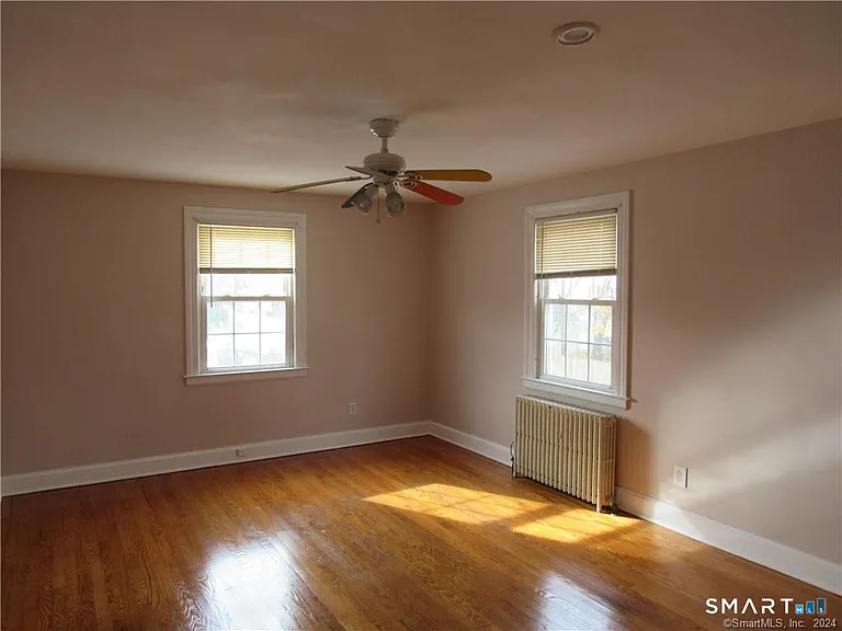 36 Rochford Ave — Photo 19