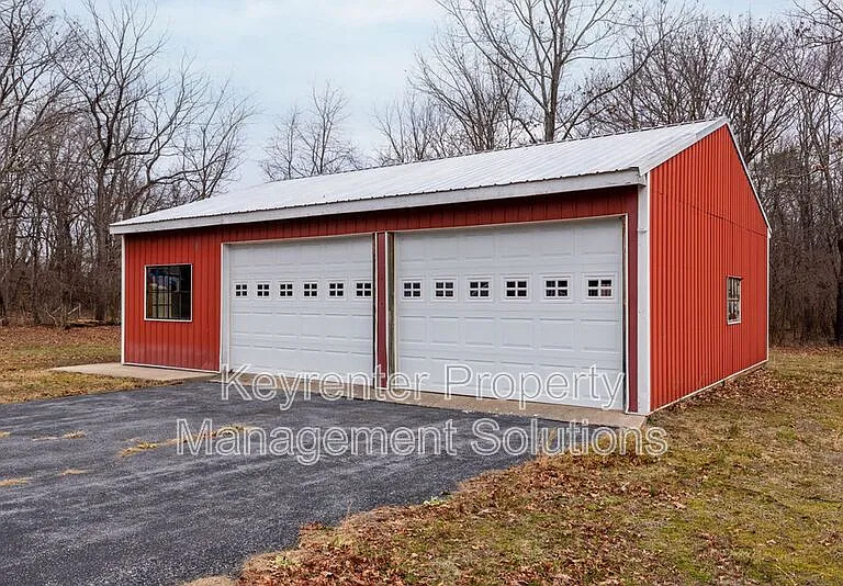 781 Cold Springs Rd — Photo 8
