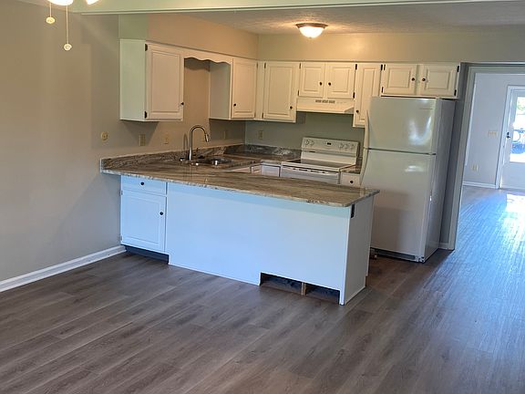 3rd image of 5475 Archway Dr