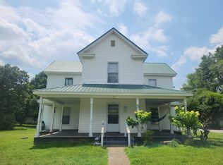 302 Dahl St #B, Madison, NC 27025