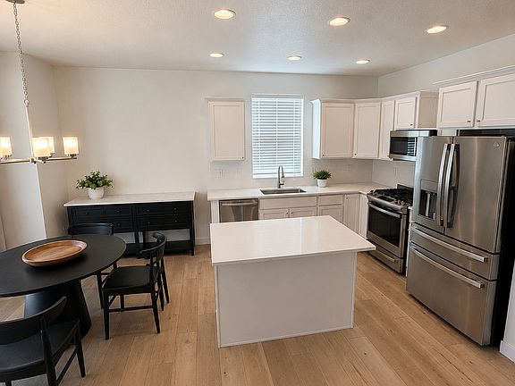 3rd image of 3620 W Holbrook Way
