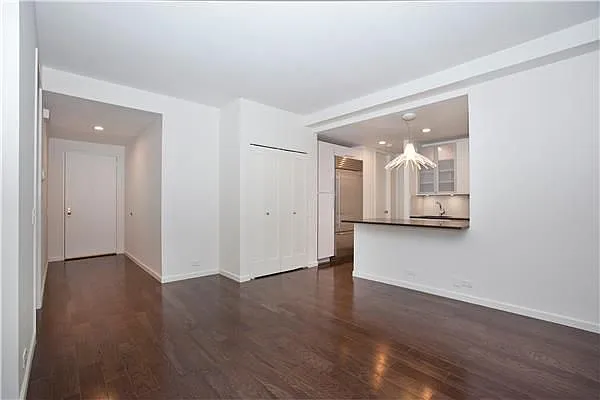 Rented by R New York | media 3