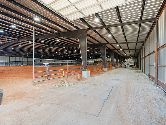 3rd image of 13354 E 520th Rd