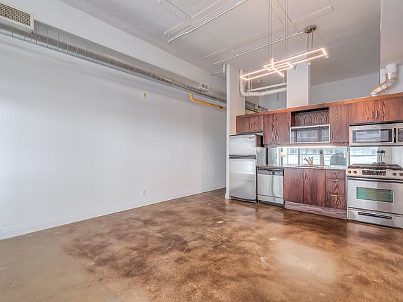 3rd image of 233 Carlaw Ave #421