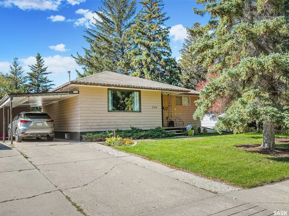 2518 Ewart Avenue, Saskatoon, SK S7J 1Y8
