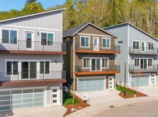 134 Blackfish Ct, Bremerton, WA 98310