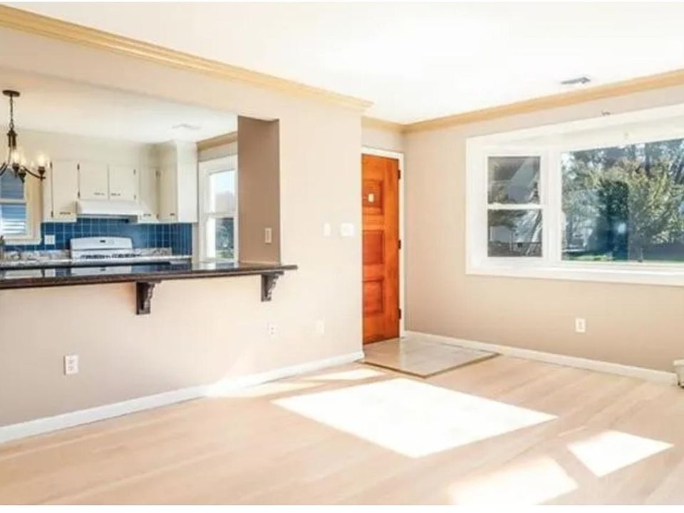 272 Seaside Ave, Bridgeport, CT 06605 Zillow