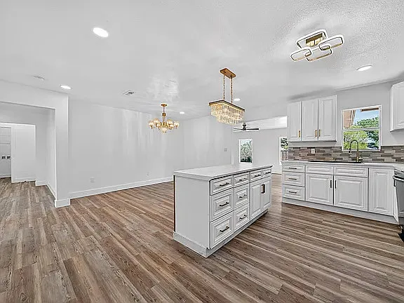 2503 Lynn Dr — Photo 14