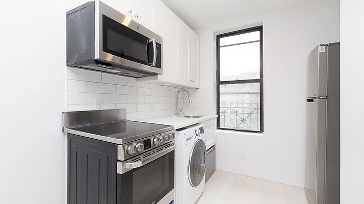 Rented by Nooklyn NYC LLC | media 19