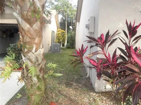 2228 Seagrape Cir, Coconut Creek, FL 33066