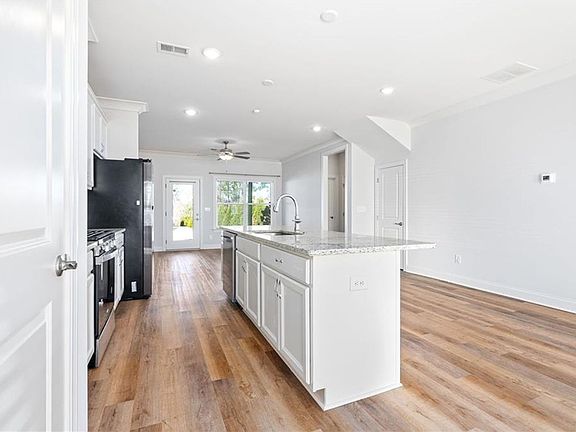5th image of 2808 Ridge Crest Ct