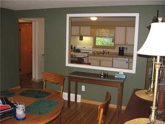 5th image of 1614 Meadow Dr