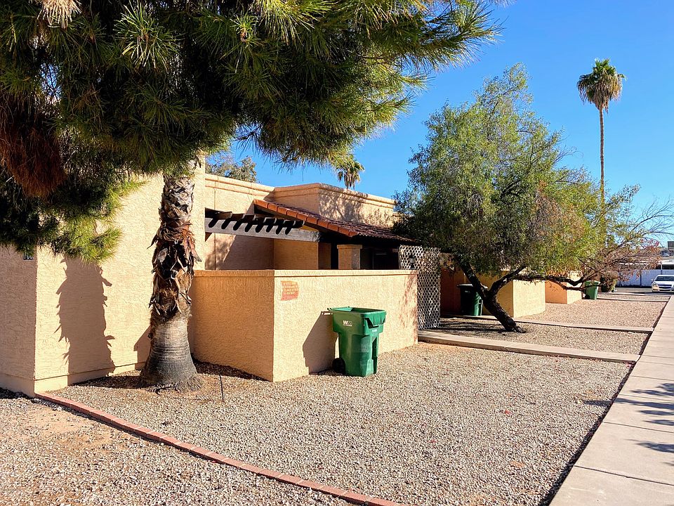 2nd image of 705 N Arrowhead Dr