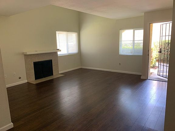 5th image of 359 N Melrose Dr Unit C