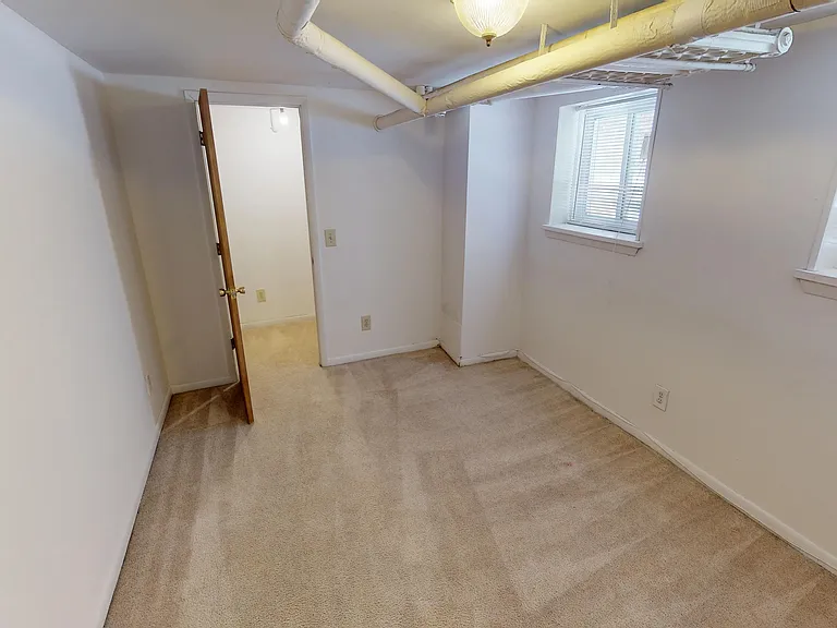 1902 E Linnwood Ave — Photo 17