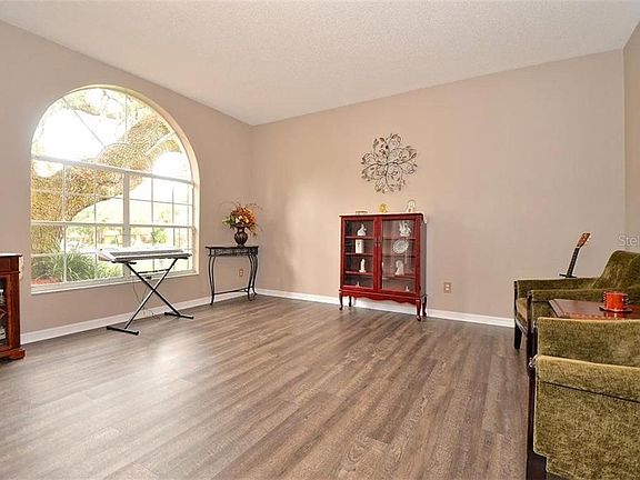 3rd image of 2413 Ekana Dr