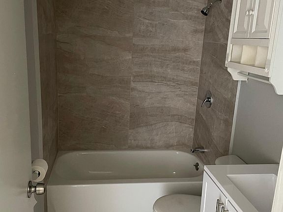 5th image of 21250 N 23rd Ave APT 102