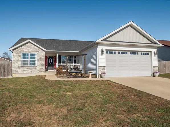 705 Greenfield Ct, Farmington, MO 63640