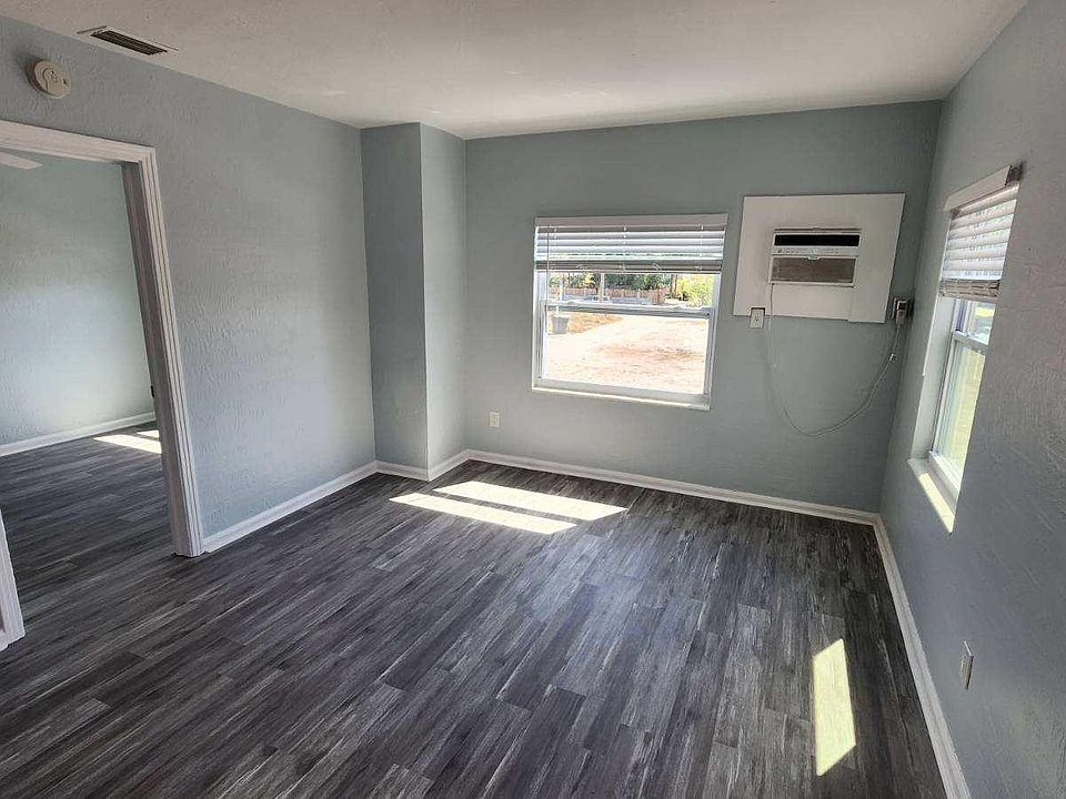 1st image of 2227 1st Ave N #2