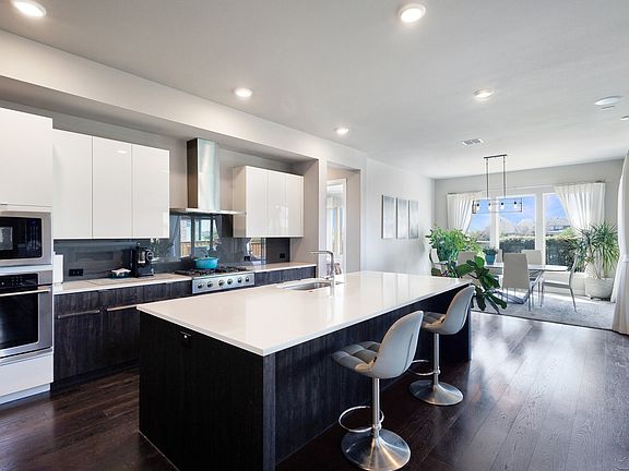 4th image of 4151 Woodbine Ln