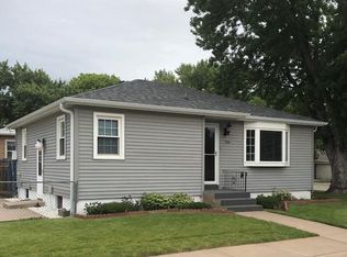 2304 W 4th St, Grand Island, NE 68803