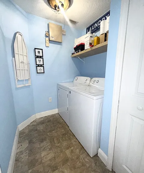 5447 Vineland Rd #1110 — Photo 9