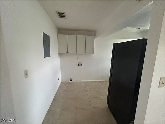 5th image of 3331 SE 15th Pl #4