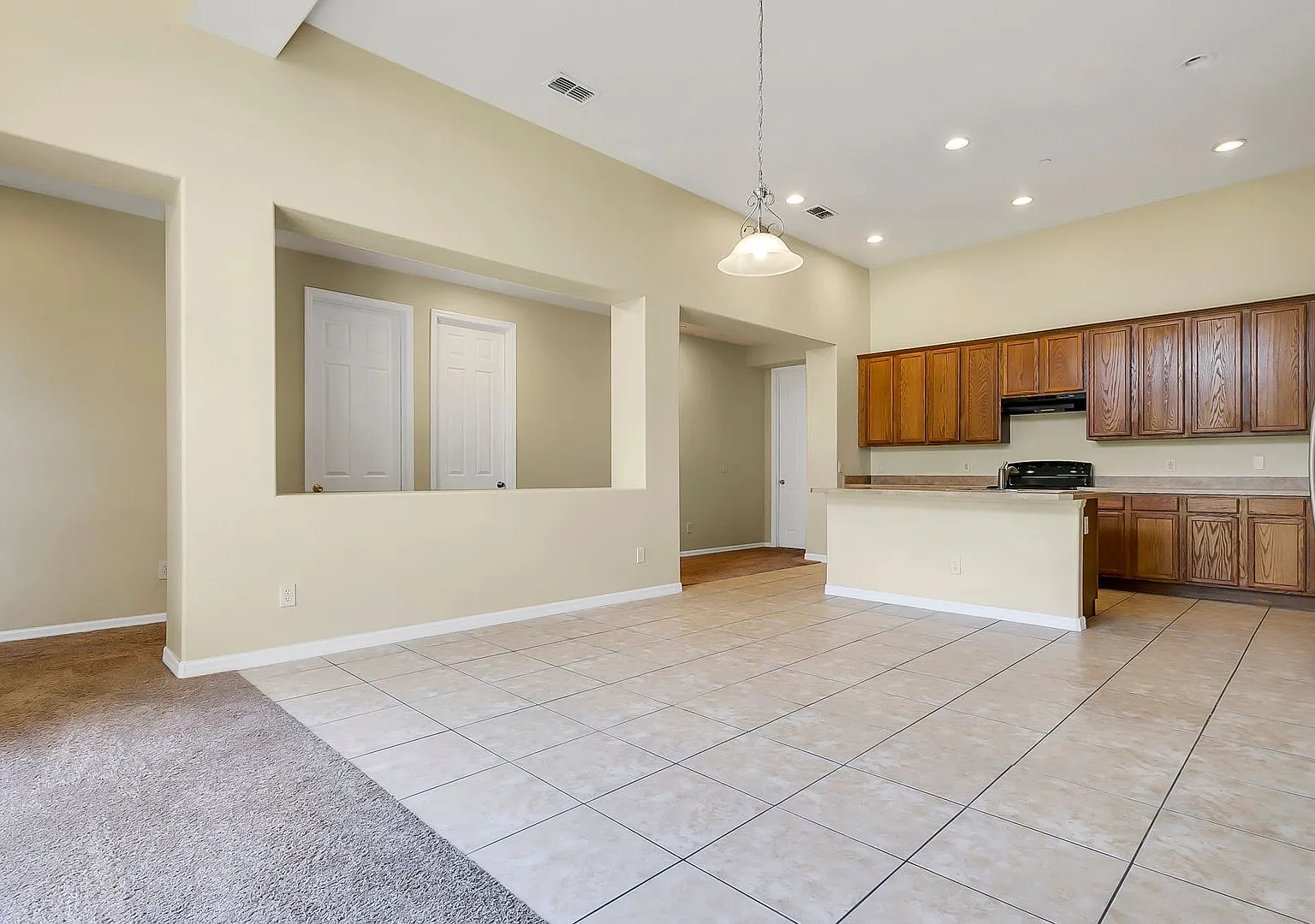 4 BR / 3 BA Home In East Park — Photo 4