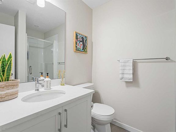 5th image of 160 Copperleaf Way SE