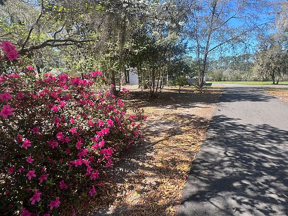 5th image of 85581 Claxton Rd