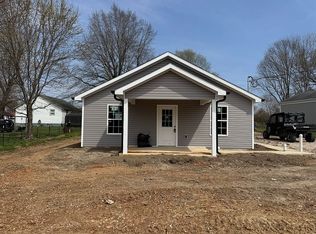 321 S Greensburg St, Hodgenville, KY 42748