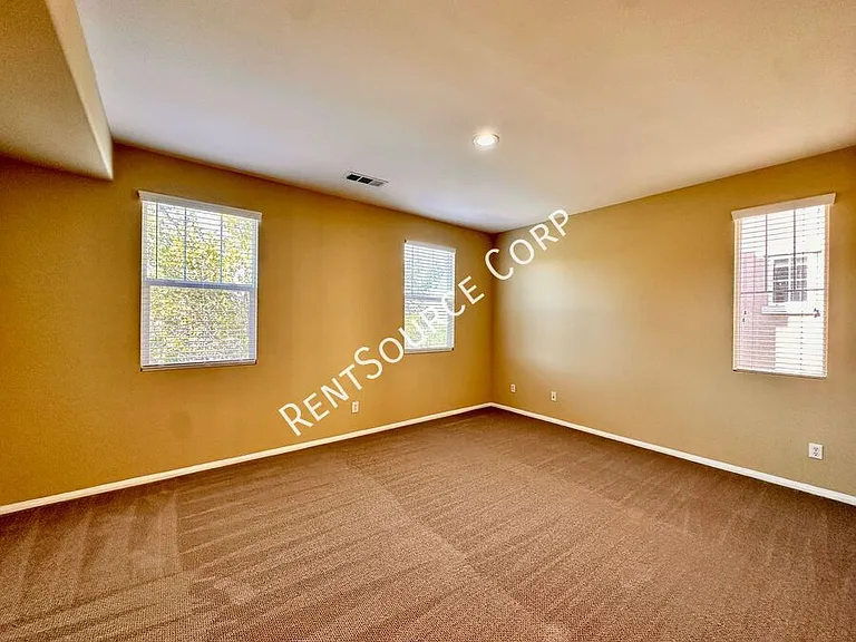 24162 Willowbrooke Ct — Photo 28